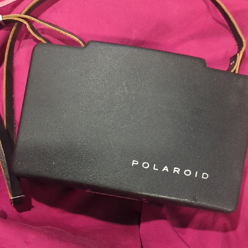 Vintage Polaroid Land Camera - Picture 2 of 9